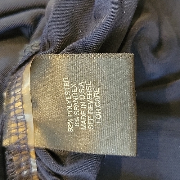 Arden B. Dark Blue Sleeveless Top - Form Fitting, Size M - Picture 6 of 7